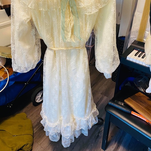 Vintage Lace Dress Size L - Picture 2 of 3